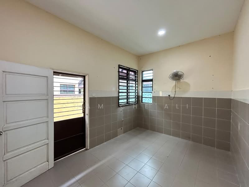 Semi-Detached House for Sale in Astana Permai (Kuantan) - Idham Che'Ali - Interior - PropertyGuru.com.my