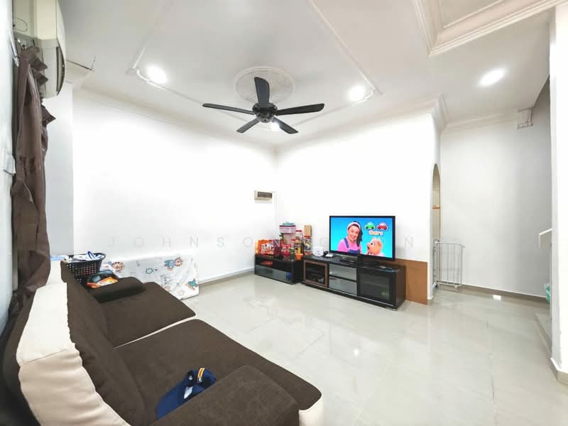 Rumah Teres 2 Tingkat untuk Dijual di Taman Desa Jaya (Johor Bahru) - Johnson Chong - Living Room - PropertyGuru.com.my