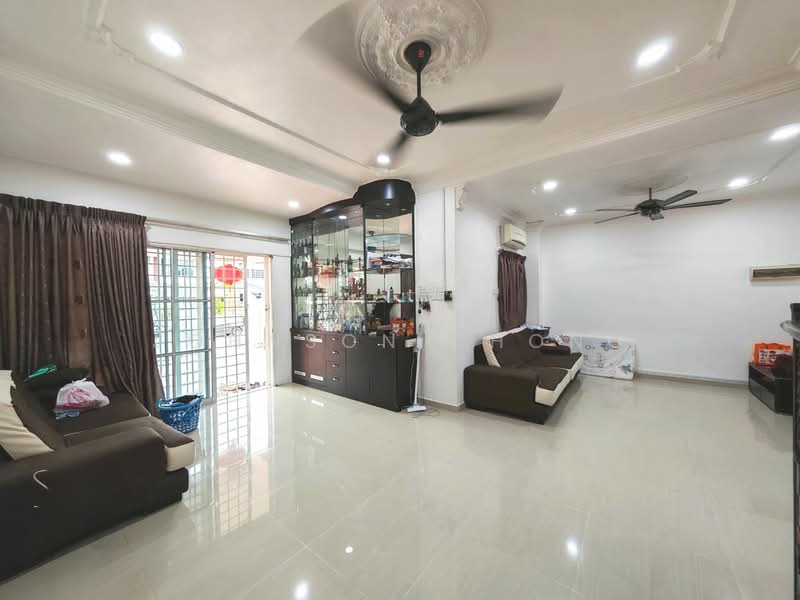 Rumah Teres 2 Tingkat untuk Dijual di Taman Desa Jaya (Johor Bahru) - Johnson Chong - Living Room - PropertyGuru.com.my