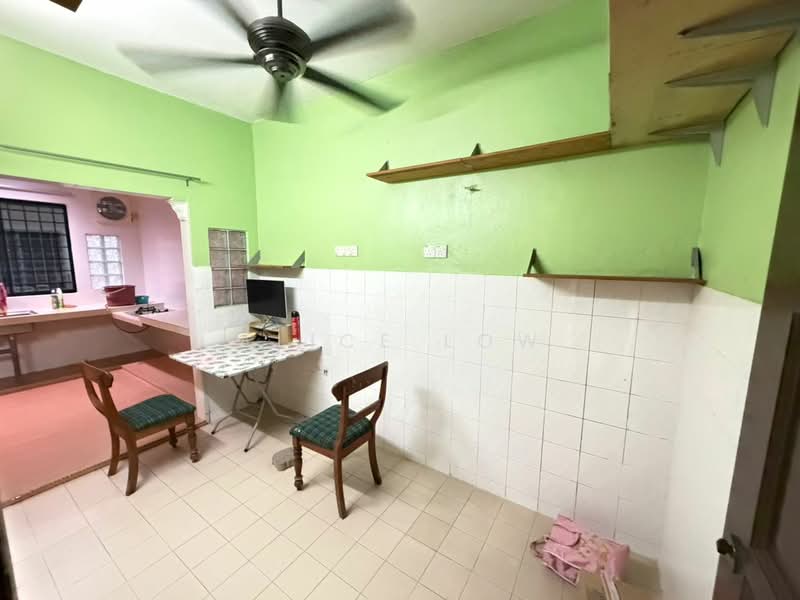 Rumah Teres 2 Tingkat untuk Dijual di Taman Kundang Jaya (Rawang) - Alice Low - Kitchen - PropertyGuru.com.my