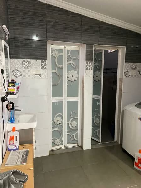 Terraced House for Sale in Jalan Klang Lama (Old Klang Road) (Kuala Lumpur) - Andy LCH - Bathroom - PropertyGuru.com.my
