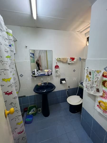 Kondominium untuk Disewa di Vista Komanwel A - Ryan Low - Bathroom - PropertyGuru.com.my