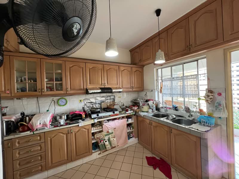 Kondominium untuk Disewa di Vista Komanwel A - Ryan Low - Kitchen - PropertyGuru.com.my