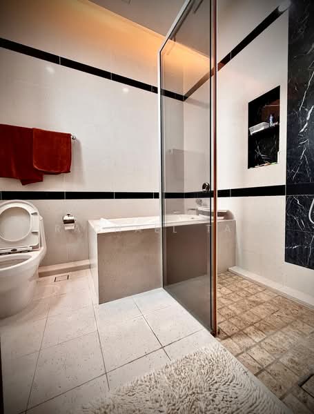 Bungalow for Sale in Sungai Ara (Penang) - Rachael Tan - Bathroom - PropertyGuru.com.my