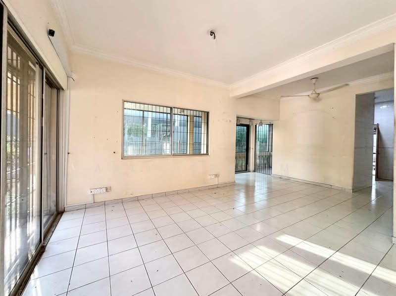 2-storey Terraced House for Sale in Taman Setiawangsa (Setiawangsa) - Azli Ibrahim - Living Room - PropertyGuru.com.my