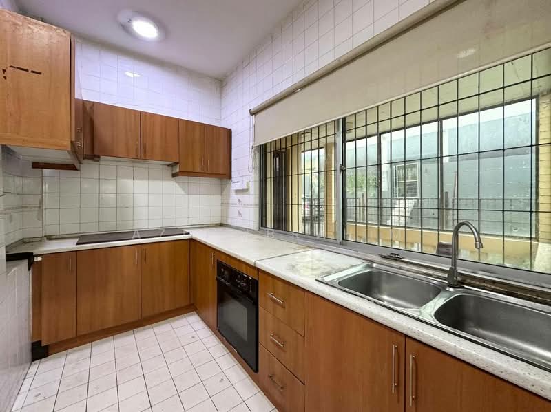 2-storey Terraced House for Sale in Taman Setiawangsa (Setiawangsa) - Azli Ibrahim - Kitchen - PropertyGuru.com.my