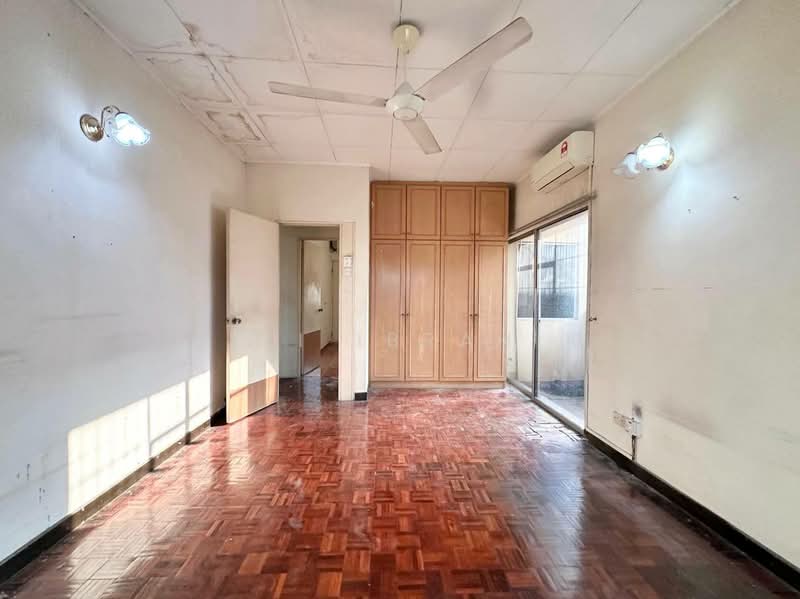 2-storey Terraced House for Sale in Taman Setiawangsa (Setiawangsa) - Azli Ibrahim - Bedroom - PropertyGuru.com.my