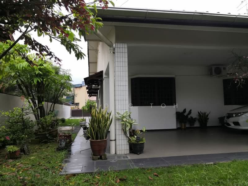 Bungalow for Sale in Taman Kebun Teh (Johor Bahru) - Ee Fong Toh - PropertyGuru.com.my