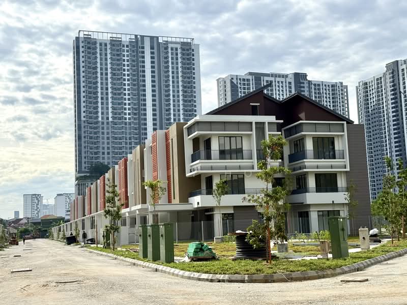 Rumah Teres untuk Dijual di KL City Centre (Kuala Lumpur) - Lily Ho - Exterior - PropertyGuru.com.my
