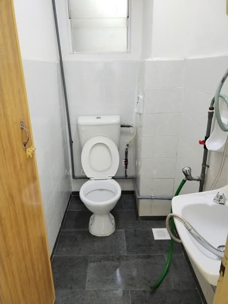 Pangsapuri untuk Dijual di Flora Damansara Apartment - Saleh Mokhtar - PropertyGuru.com.my