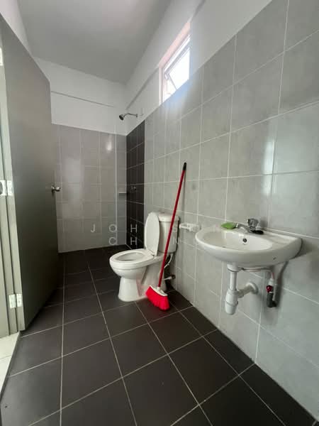 Cluster House for Sale in Kangkar Pulai (Skudai) - Johnson Chong - Bathroom - PropertyGuru.com.my