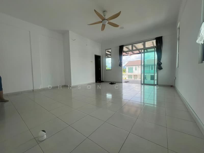 Cluster House for Sale in Kangkar Pulai (Skudai) - Johnson Chong - Living Room - PropertyGuru.com.my