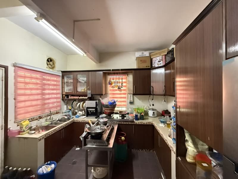 Rumah Teres 2 Tingkat untuk Dijual di Subang (Selangor) - Syafiq Ahmad - Kitchen - PropertyGuru.com.my