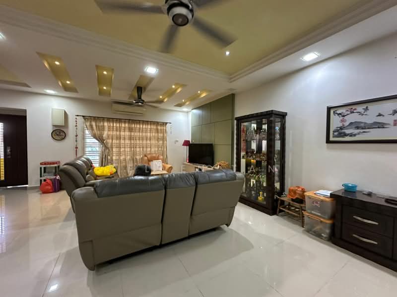Rumah Teres 2 Tingkat untuk Dijual di Sutera Damansara (Damansara Damai) - Kelven Tan - Living Room - PropertyGuru.com.my