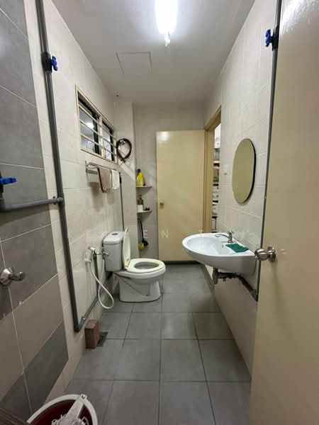 Rumah Teres 2 Tingkat untuk Dijual di Sutera Damansara (Damansara Damai) - Kelven Tan - Bathroom - PropertyGuru.com.my
