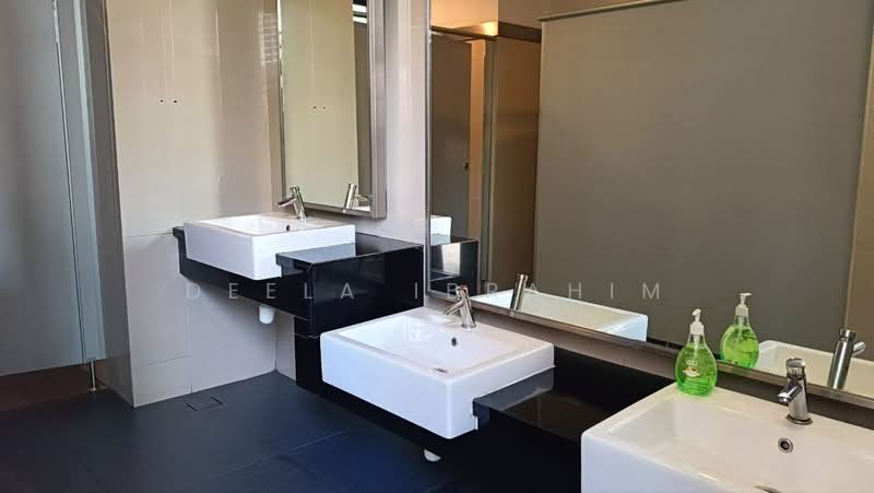 Service Residence for Rent at South View - Deela Ibrahim - Bathroom - PropertyGuru.com.my