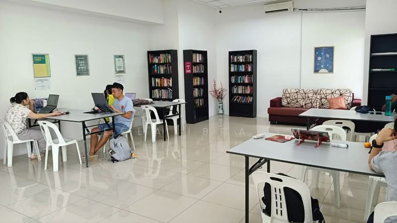 Service Residence for Rent at South View - Deela Ibrahim - Study - PropertyGuru.com.my