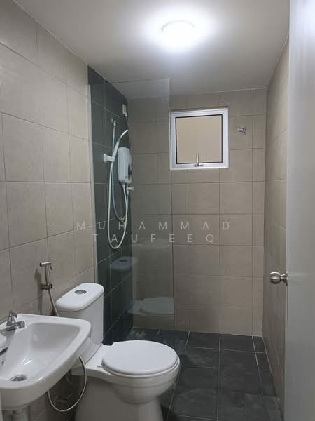 Condominium for Rent at Residensi Dutamas Dahlia - Muhammad Taufeeq - Bathroom - PropertyGuru.com.my