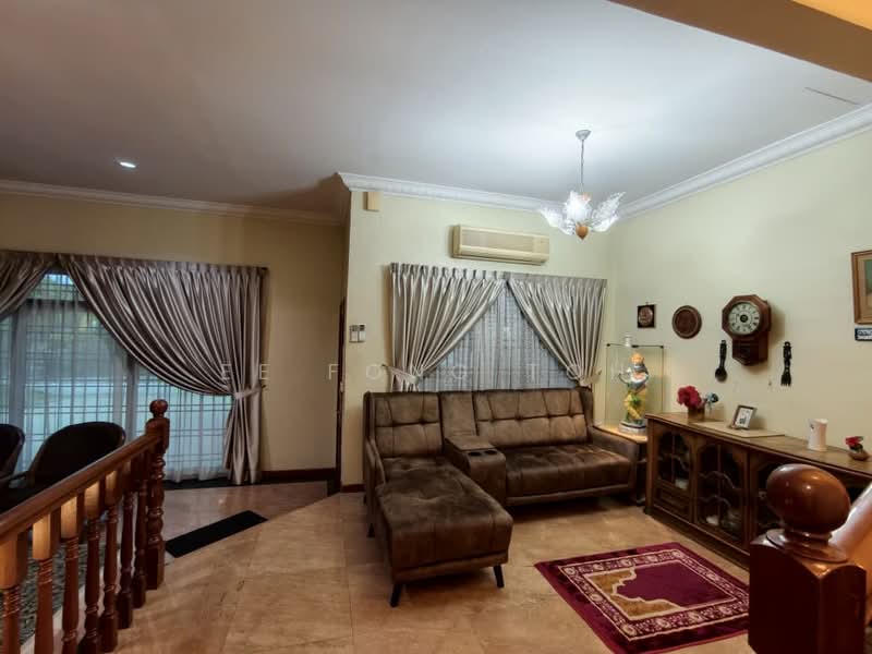 Rumah Berkembar untuk Dijual di Taman Nong Chik (Johor Bahru) - Ee Fong Toh - Living Room - PropertyGuru.com.my