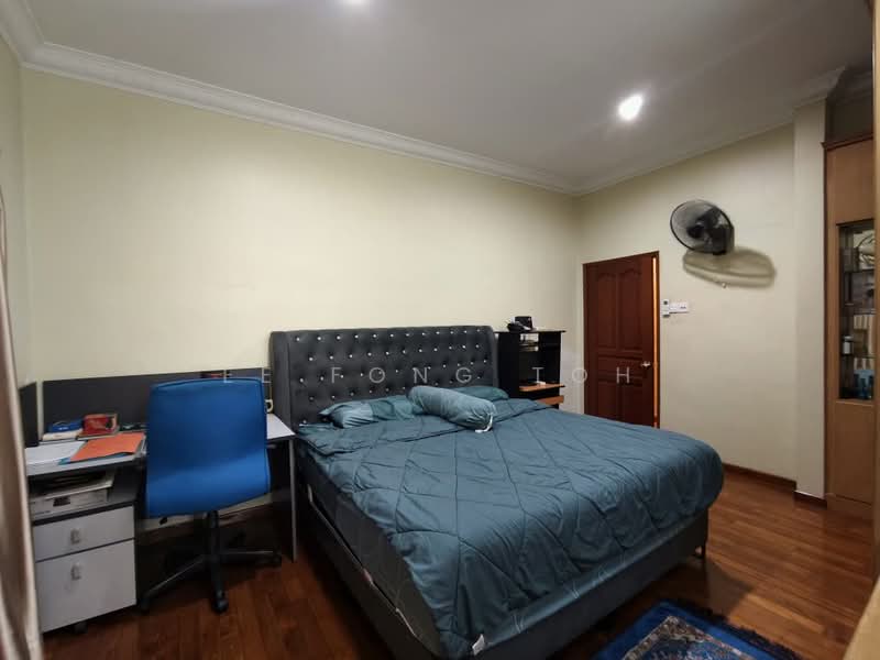 Rumah Berkembar untuk Dijual di Taman Nong Chik (Johor Bahru) - Ee Fong Toh - PropertyGuru.com.my