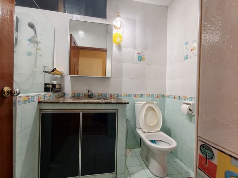 Rumah Berkembar untuk Dijual di Taman Nong Chik (Johor Bahru) - Ee Fong Toh - PropertyGuru.com.my