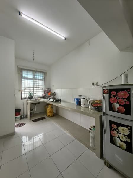 2-storey Terraced House for Sale in Pasir Gudang (Johor) - Ellen Yeap - Kitchen - PropertyGuru.com.my