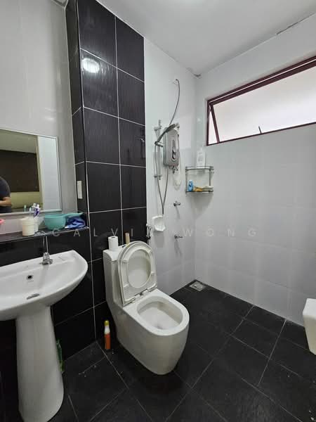 2-storey Terraced House for Sale in Mutiara Rini (Skudai) - Calvin Wong - Bathroom - PropertyGuru.com.my