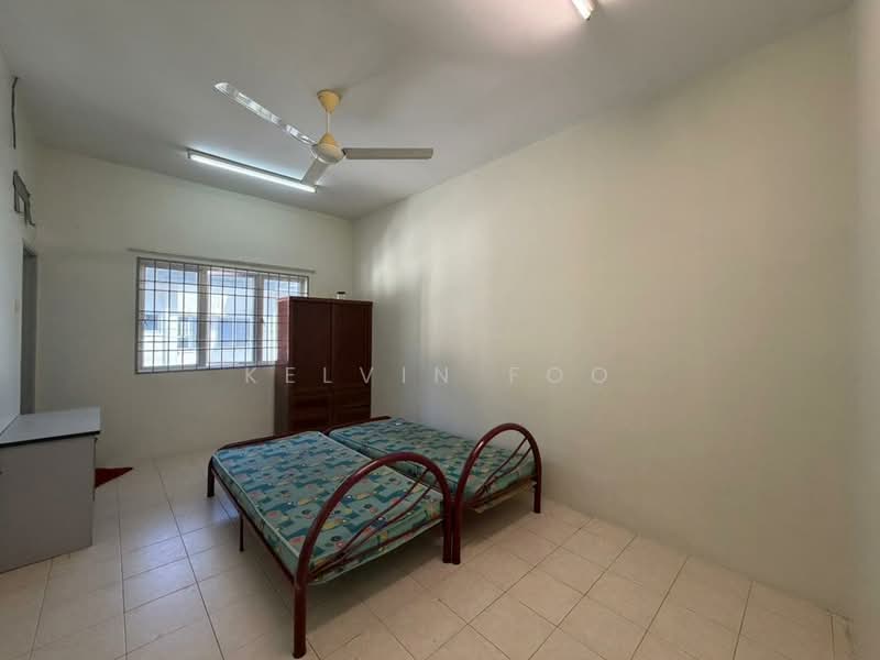 2-storey Terraced House for Sale in Taman Kampar Perdana (Kampar) - Kelvin Foo - Bedroom - PropertyGuru.com.my