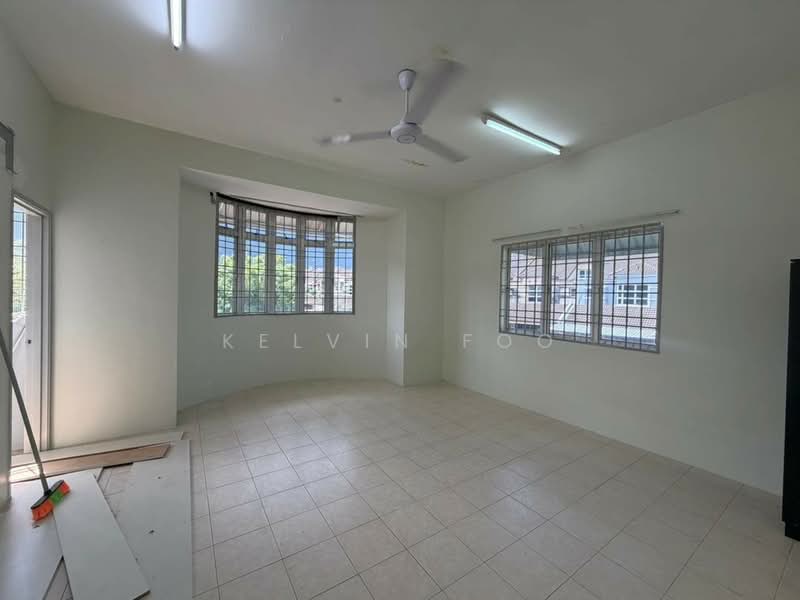 2-storey Terraced House for Sale in Taman Kampar Perdana (Kampar) - Kelvin Foo - Living Room - PropertyGuru.com.my