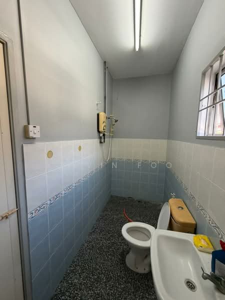 2-storey Terraced House for Sale in Taman Kampar Perdana (Kampar) - Kelvin Foo - Bathroom - PropertyGuru.com.my