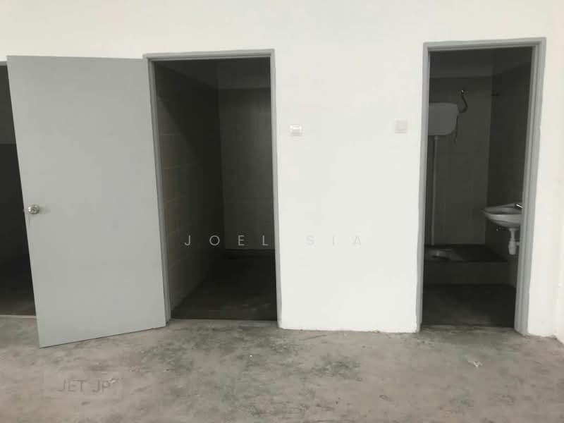 Factory for Sale in Port Klang (Pelabuhan Klang) (Selangor) - Joel Sia - Bathroom - PropertyGuru.com.my