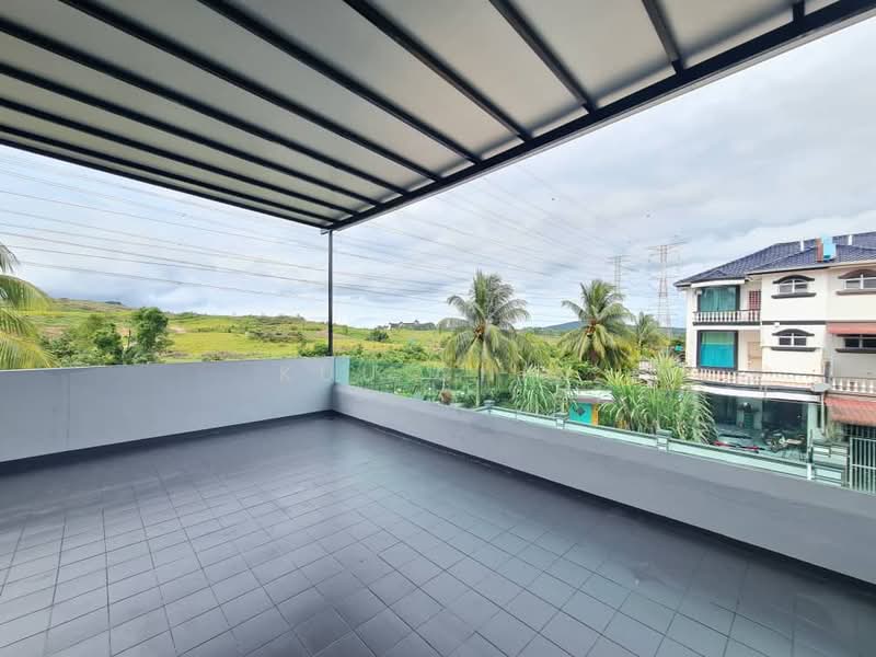 Rumah Teres 2 Tingkat untuk Dijual di Taman Pulai Utama (Skudai) - Kuu Chin - Balcony - PropertyGuru.com.my