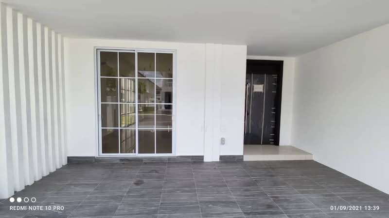 Rumah Kluster untuk Dijual di Eco Majestic (Semenyih) - JH Ng - Entrance - PropertyGuru.com.my