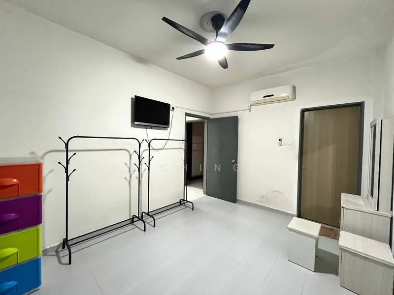 Pangsapuri untuk Disewa di Mon Glori - Le Ching . - Bedroom - PropertyGuru.com.my