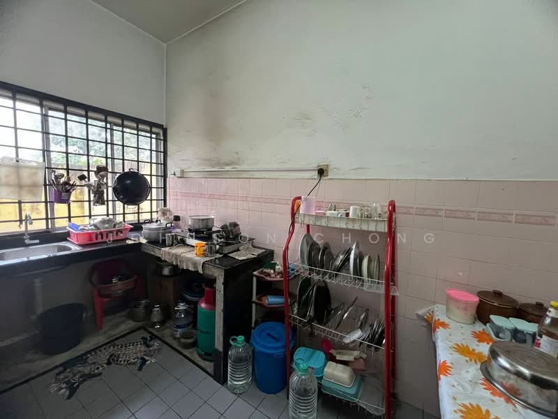 2-storey Terraced House for Sale in Taman Sri Putri (Skudai) - Johnson Chong - Kitchen - PropertyGuru.com.my