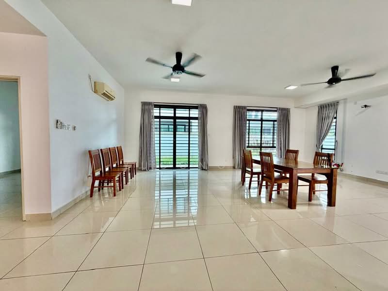 Cluster House for Sale in Bandar Putra (Kulai) - Yucong . - Living Room - PropertyGuru.com.my