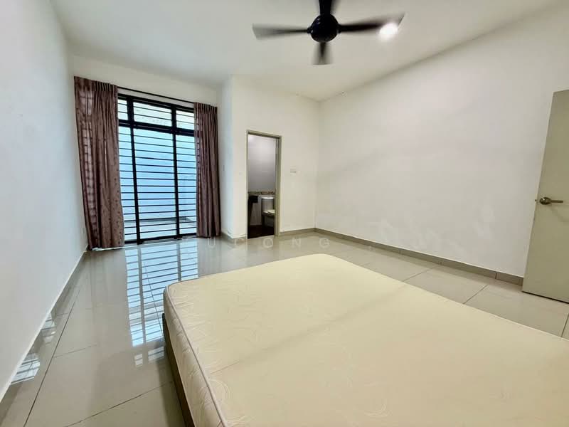 Cluster House for Sale in Bandar Putra (Kulai) - Yucong . - Bedroom - PropertyGuru.com.my
