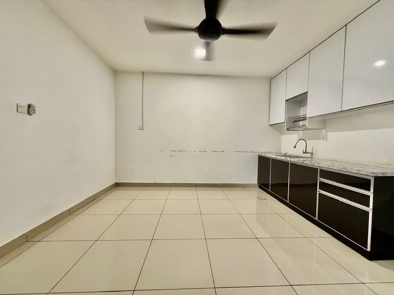 Cluster House for Sale in Bandar Putra (Kulai) - Yucong . - Kitchen - PropertyGuru.com.my