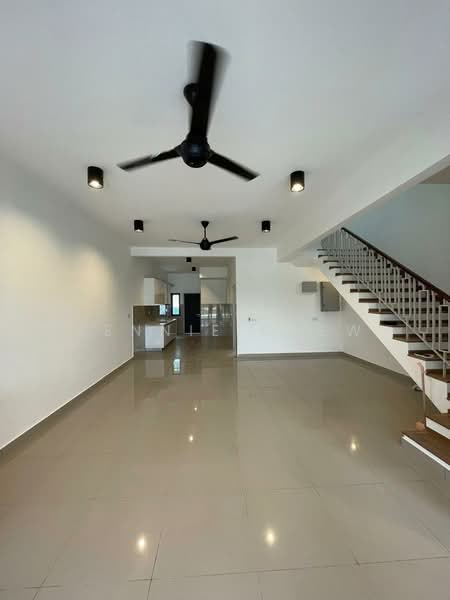 2-storey Terraced House for Sale in Elmina (Shah Alam) - Jennie Chew - Living Room - PropertyGuru.com.my