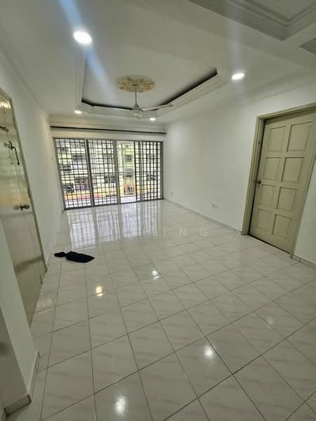 Apartment for Rent at Lily & Jasmine Apartment - Le Ching . - Living Room - PropertyGuru.com.my