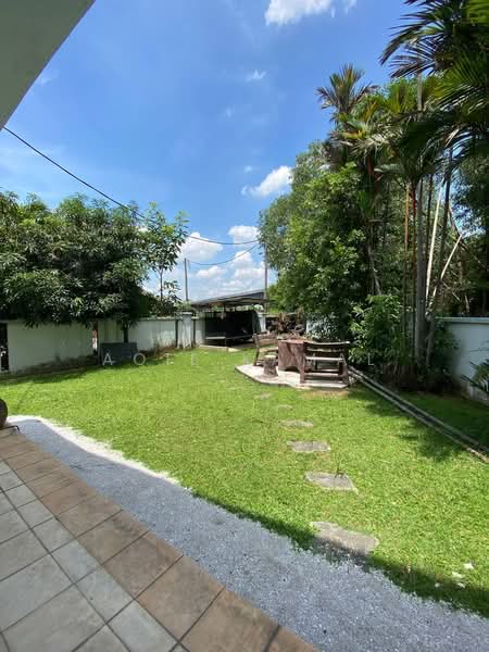 2-storey Terraced House for Sale in Klang (Selangor) - Aqil Kamal - Garden - PropertyGuru.com.my