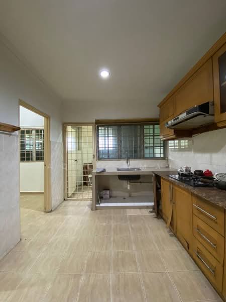 2-storey Terraced House for Sale in Klang (Selangor) - Aqil Kamal - Kitchen - PropertyGuru.com.my