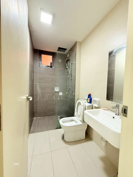 Pangsapuri untuk Dijual di Adria Residences - Joel Sia - Bathroom - PropertyGuru.com.my
