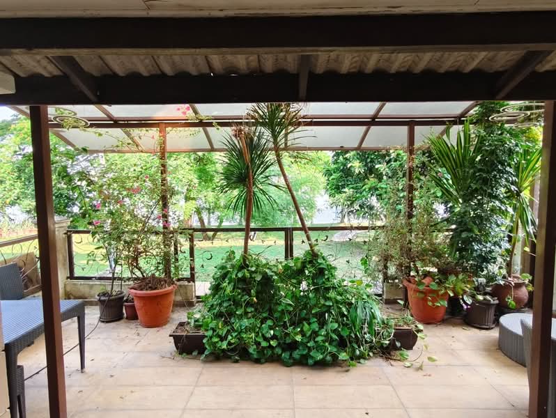 Rumah Teres 2 Tingkat untuk Dijual di Puchong (Selangor) - Raymond Chiang - Balcony - PropertyGuru.com.my