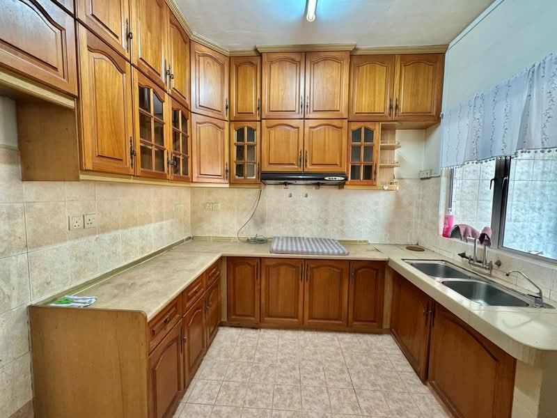 Rumah Teres 2 Tingkat untuk Dijual di Bukit Jelutong (Shah Alam) - Nadia Shukri - Kitchen - PropertyGuru.com.my