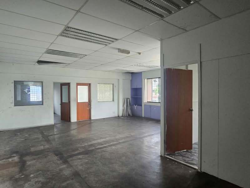 Factory for Rent in Taman Desa Cemerlang (Ulu Tiram) - Jimmy . - Interior - PropertyGuru.com.my