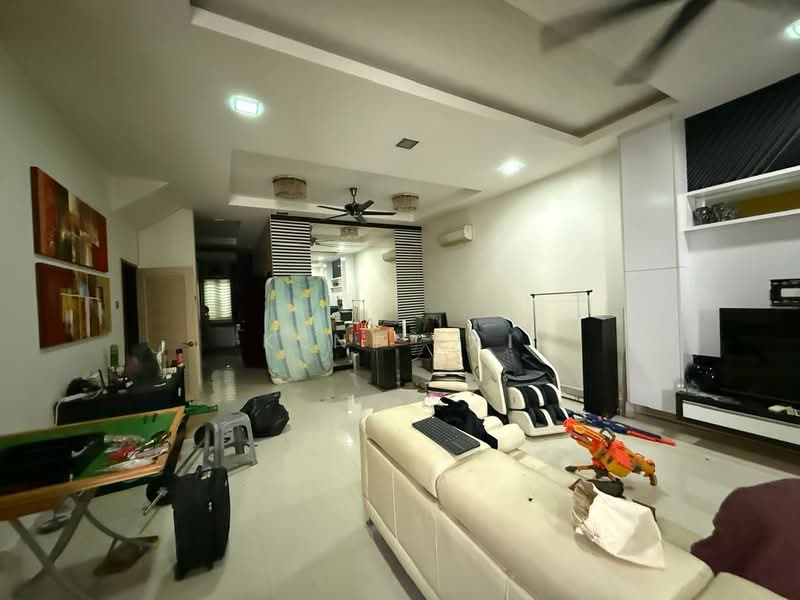 2-storey Terraced House for Sale in Bandar Puteri Puchong (Puchong) - Kent Lai - Living Room - PropertyGuru.com.my