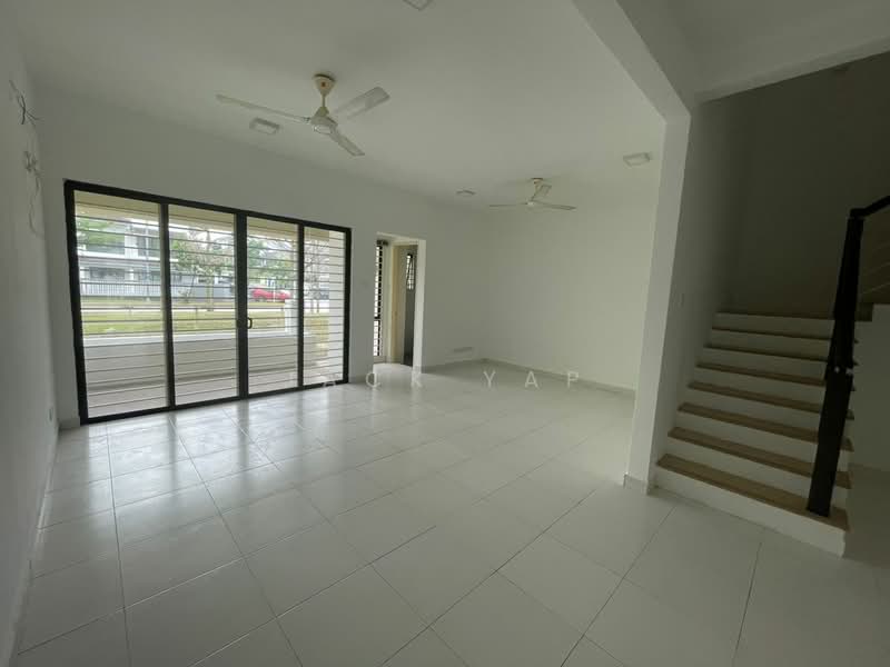 2-storey Terraced House for Sale in Denai Alam (Shah Alam) - Jack Yap - Living Room - PropertyGuru.com.my