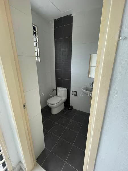 2-storey Terraced House for Sale in Denai Alam (Shah Alam) - Jack Yap - Bathroom - PropertyGuru.com.my