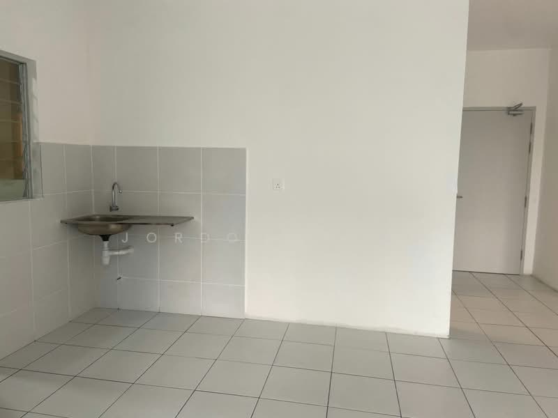 Kondominium untuk Disewa di Residensi Sateria - Jordon Cheng - Kitchen - PropertyGuru.com.my